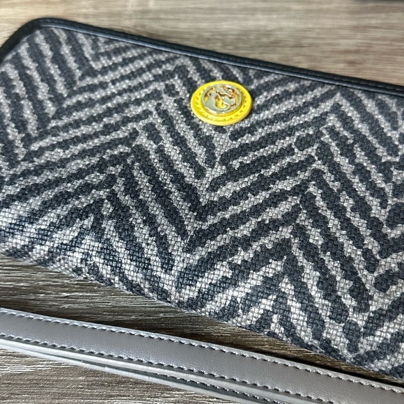 Spartina 449 Handbags - Spartina 449 Black and Gray Leather Wallet